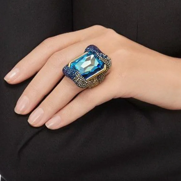 Huge Statement Ring. Blue and Gold Statement Ring 7 like NEW!! XL Cocktail Ring. - Picture 7 of 15